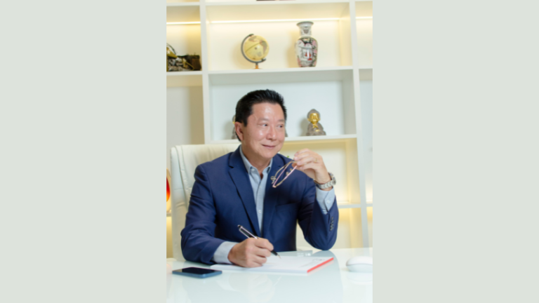 Mentoplastia é um procedimento seguro para todas as idades? Milton Seigi Hayashi esclarece quem pode realizar a mentoplastia e como o preparo adequado garante segurança em todas as fases da vida.